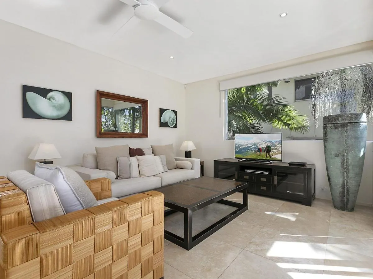 Unit 2 Wai Cocos 215 Gympie Terrace Noosaville Apartment